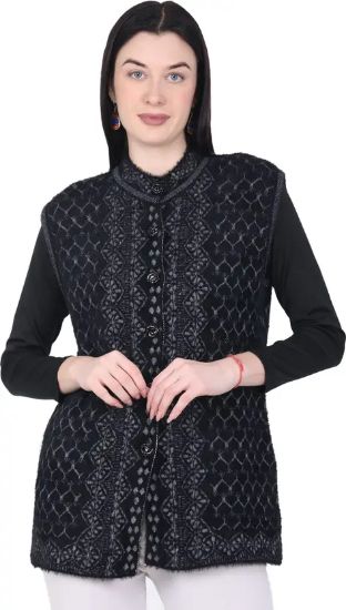 Picture of Women Solid V Neck Black Sweater